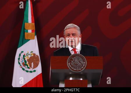 Mexiko-Stadt, Mexiko. 28. März 2023. 28. März 2023 Mexiko-Stadt, Mexiko: Der mexikanische Präsident Andres Manuel Lopez Obrador spricht während der Informationskonferenz im Nationalpalast am 28 2023. März in Mexiko-Stadt, Mexiko. (Foto: Carlos Santiago/Eyepix Group/Sipa USA) Guthaben: SIPA USA/Alamy Live News Stockfoto