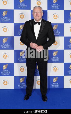 Huw Edwards kommt für die Royal Television Society Programme Awards im Grosvenor House Hotel, London. Foto: Dienstag, 28. März 2023. Stockfoto