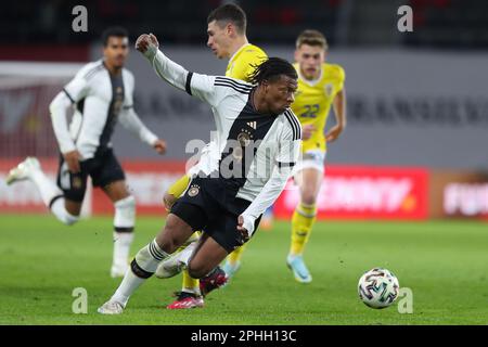 Sibiu, Rumänien. 28. März 2023. Fußball, U21 Männer: Internationale Wettkämpfe, Rumänien - Deutschland im Stadion Municipal in Sibiu. Deutschlands Jessic Ngankam kommt durch. Kredit: Stefan Constantin/dpa/Alamy Live News Stockfoto