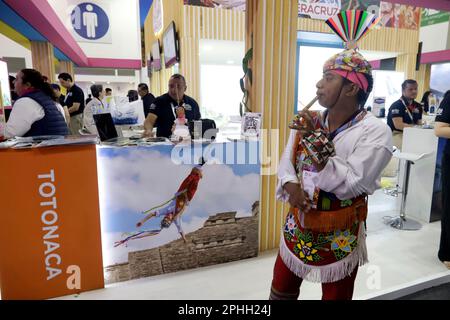 Mexiko-Stadt, Mexiko. 28. März 2023. 27. März 2023, Mexiko-Stadt, Mexiko: Die Tribünen der mexikanischen Staaten, Reiseveranstalter, Kulturveranstalter und Investoren im Mexico Tourism Tianguis 47. im Banamex Center in Mexiko-Stadt. Am 27. März 2023 in Mexico City, Mexiko (Foto: Luis Barron/Eyepix Group). (Foto: Eyepix/NurPhoto) Kredit: NurPhoto SRL/Alamy Live News Stockfoto