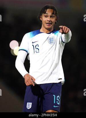 Ashley Phillips aus England in Aktion während des Qualifikationsspiels der UEFA U19 European Championship Elite im Technique Stadium in Chesterfield. Foto: Dienstag, 28. März 2023. Stockfoto