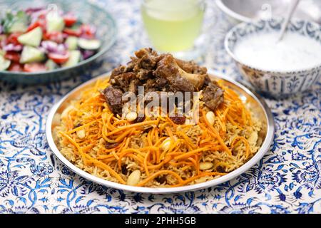 kabuli pulao (luxuriöser Pilaf), afghanisches Nationalgericht Stockfoto