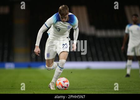 London, Großbritannien. 28. März 2023. London, März 28. 2023: Cole Palmer (23 England) zum Angriff während des internationalen U21-Freundschaftsspiels zwischen England und Kroatien im Craven Cottage, London, England. (Pedro Soares/SPP) Kredit: SPP Sport Press Photo. Alamy Live News Stockfoto