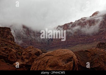 Wolken an regnerischen Tagen in der Nähe von Marble Canyon, Arizona, USA Stockfoto