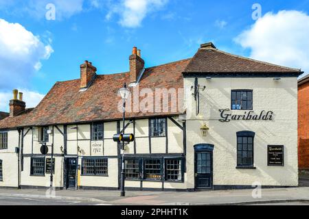 18. Jahrhundert Garibaldi Pub, High Street, Burnham, Buckinghamshire, England, Vereinigtes Königreich Stockfoto