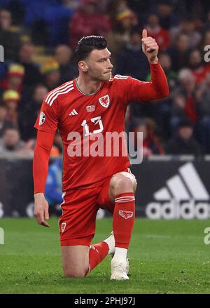 Cardiff, Großbritannien. 28. März 2023. Kiefer Moore von Wales während des Qualifikationsspiels der UEFA-Europameisterschaft im Cardiff City Stadium, Cardiff. Der Bildausdruck sollte lauten: Darren Staples/Sportimage Credit: Sportimage/Alamy Live News Stockfoto