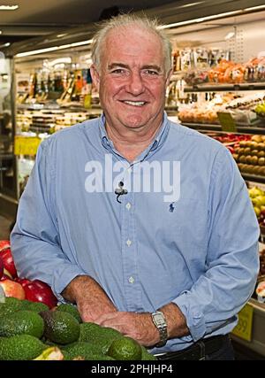 Internationaler Starkoch Rick Stein auf einer Medienkonferenz im Vorfeld seiner neuseeländischen Theatertour mit vier Shows, Nosh Food Market, Auckland, Neuseeland Stockfoto