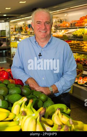 Der internationale Starkoch Rick Stein veranstaltet eine Medienkonferenz im Vorfeld seiner neuseeländischen Theatertour mit vier Shows, Nosh Food Market, Auckland, New Efeal Stockfoto