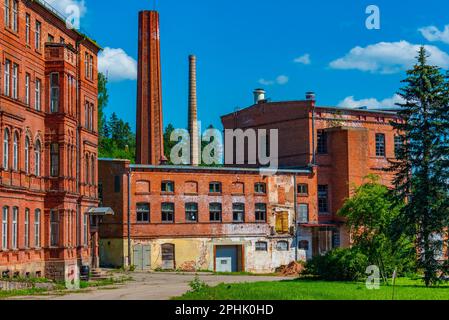 Alte Papierfabrik in Lettischer Stadt Ligatne. Stockfoto