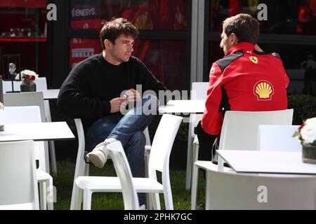 Albert Park, Melbourne, Victoria, Australien. 29. März 2023. FIA Formel-1-Weltmeisterschaft 2023 - Formel-1-Rolex-Grand Prix Australian - Charles Leclerc von Monaco Rennen um Scuderia Ferrari im Pit Paddock F1 während der Formel-1-Weltmeisterschaft 2023. Bildgutschrift: brett keating/Alamy Live News Stockfoto