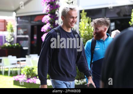 Albert Park, Melbourne, Victoria, Australien. 29. März 2023. FIA Formel-1-Weltmeisterschaft 2023 - Formel-1-Rolex Grand Prix Australian - Alexander Albon aus Thailand für Williams Racing ist im Pit Paddock F1 während der FIA Formel-1-Weltmeisterschaft 2023 zu sehen – Bildgutschrift: brett keating/Alamy Live News Stockfoto