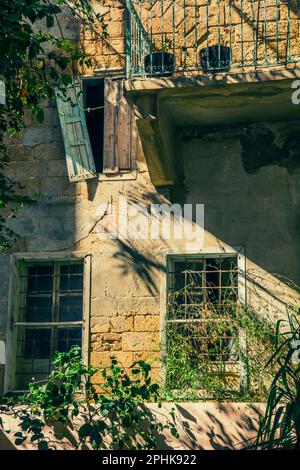 Zerstörtes Haus in Tyre Lebanon Stockfoto