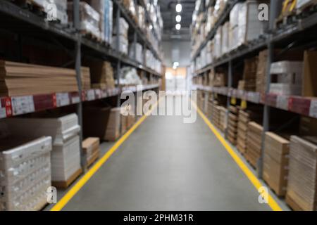 Blurred Shop Aisle, Abstract Shopping Mall, Blur Supermarkt, Unocused Market, Einkaufszentrum, Unscharfe Lebensmittel, Hyper Market, Warehouse Stockfoto