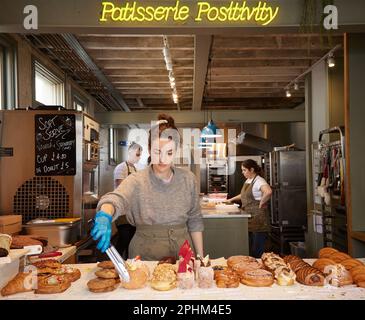 Morny Bakehouse ist eine moderne Viennoiserie an der Francis Road, Leyton, East London, England, Großbritannien. Stockfoto