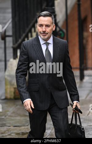 London, Großbritannien. 29. März 2023. London, Großbritannien. 29. März 2023. David wird vor den königlichen Gerichtshöfen im Zentrum von London ankommen, vor einer Anhörung wegen Anschuldigungen wegen rechtswidriger Informationsbeschaffung, die gegen Associated Newspapers Limited (ANL) von sieben Personen erhoben wurden - dem Herzog von Sussex, Baroness Doreen Lawrence, Sir Elton John, David Furnish, Liz Hurley, Sadie Frost und Sir Simon Hughes. Kredit: Doug Peters/Alamy Live News Stockfoto