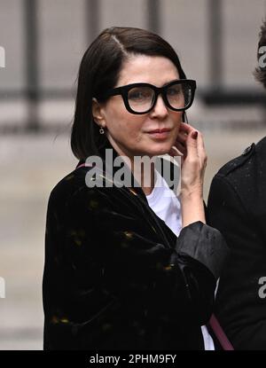 London, Großbritannien. 29. März 2023. London, Großbritannien. 29. März 2023. Sadie Frost trifft vor den königlichen Gerichten im Zentrum von London ein, vor einer Anhörung wegen Vorwürfen der Sammlung rechtswidriger Informationen, die gegen Associated Newspapers Limited (ANL) von sieben Personen erhoben wurden - dem Herzog von Sussex, Baroness Doreen Lawrence, Sir Elton John, David Furnish, Liz Hurley, Sadie Frost und Sir Simon Hughes. Kredit: Doug Peters/Alamy Live News Stockfoto