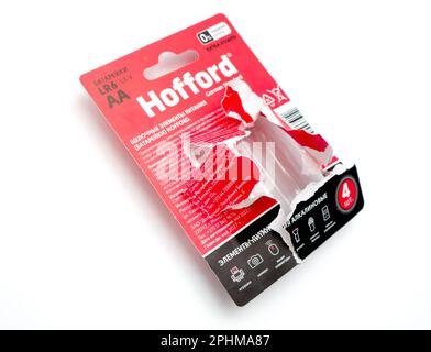 Hofford AA Eneloop Alkaline-Batterie auf weißem Hintergrund. Stockfoto