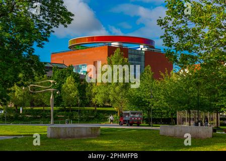 Blick auf den Sonnenuntergang im ARoS Aarhus Kunstmuseum in Dänemark. Stockfoto