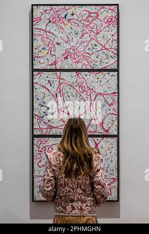 London, Großbritannien. 29. März 2023. Perdu, CXVII, 2021 – Lee Bul, neue Gemälde aus ihrer Perdu-Serie, die zum ersten Mal in London im Thaddaeus Ropac, London, gezeigt werden. Kredit: Guy Bell/Alamy Live News Stockfoto