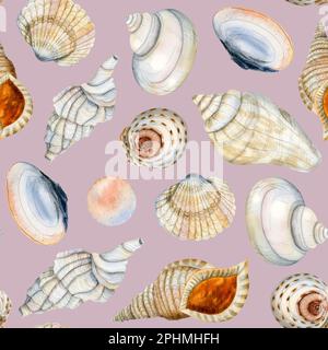 Muscheln Aquarell nahtloses Muster auf staubrosa Hintergrund mit Muscheln und Perlen Illustrationen in Blau, Orange und Beige für das Kinderzimmer Stockfoto