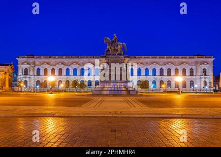 Der Zwinger-Palast während des Sonnenaufgangs in Dresden. Stockfoto