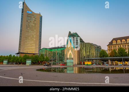 Sonnenaufgangsblick an der Universität Leipzig in Deutschland. Stockfoto