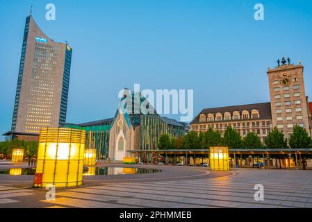 Sonnenaufgangsblick an der Universität Leipzig in Deutschland. Stockfoto