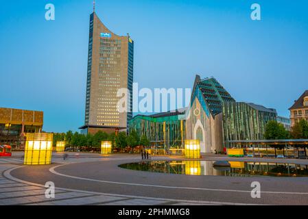 Sonnenaufgangsblick an der Universität Leipzig in Deutschland. Stockfoto