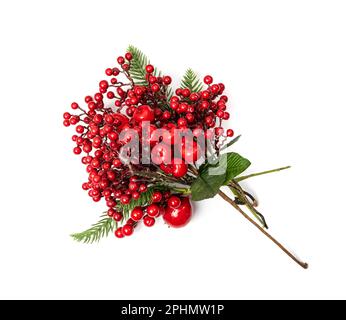 Weihnachtszweig mit roten Beeren. Künstliche Zimmerdekoration Pflanze, Zwerg, ashberry oder kalina Zweig isoliert auf weißem Hintergrund Stockfoto