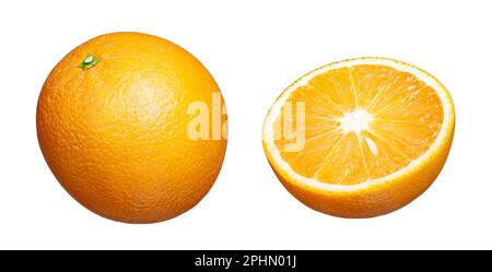 Ganze und halbe orange Frucht auf weißem Hintergrund Stockfoto