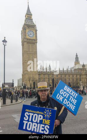 London, Großbritannien. 29. März 2023. Erinnerungen, die ihre Unzufriedenheit mit dem Brexit und der Tory-Regierung zeigen. Kredit: Uwe Deffner/Alamy Live News Stockfoto