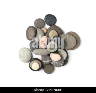 Seepferdchen isoliert, flache runde Steine, graue kreisförmige Felsstücke, Spa-Steine, natürliche Seepferdchen auf weißem Hintergrund, Draufsicht Stockfoto