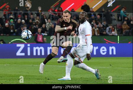 Köln, Deutschland. 28. März 2023. firo : 03/28/2023, Fußball, DFB-Nationalmannschaft, Männer-Landspiel, Mode, GER, Deutschland - Bel, Belgien 2: 3 David RAUM, GER links gegen LUKAKU/dpa/Alamy Live News Stockfoto