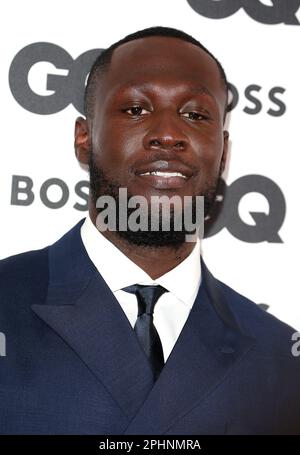 Stormzy nimmt an den GQ Men of the Year Awards 2022 im Mandarin Oriental Hyde Park in London Teil. Stockfoto