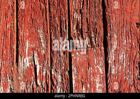 Nahaufnahme einer antiken Tür in einer toskanischen Kirche, Italien Stockfoto