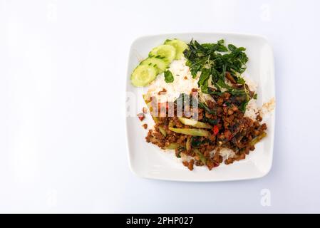 Gebratenes Basilikum mit Century Egg auf Reis umrühren Stockfoto