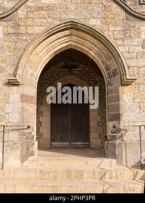 St Leonard's Church, prunkvoller Eingangsbereich Downham, Lancashire, Vereinigtes Königreich, Stockfoto