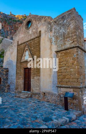 Agios Nikolaos Kirche in der griechischen Stadt Monemvasia. Stockfoto