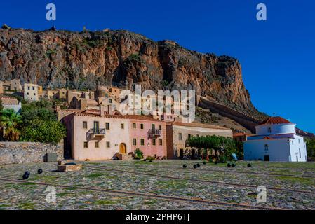 Chrysafitissa-Platz in der griechischen Stadt Monemvasia. Stockfoto