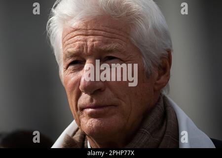 Washington, USA. 28. März 2023. Schauspieler Richard Gere nimmt an einer Pressekonferenz über Tibet mit parteiübergreifenden Gesetzgebern und Aktivisten in den USA Teil Capitol, in Washington, DC, am Dienstag, den 28. März, 2023. (Graeme Sloan/Sipa USA) Kredit: SIPA USA/Alamy Live News Stockfoto