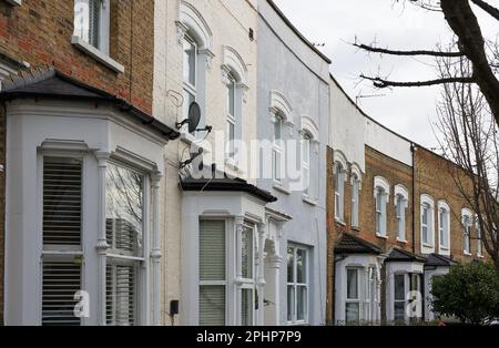 Wohnimmobilien auf der Foulden Road, Amhurst Road und Stoke Newington High Street, Hackney, N16, East London, England, Vereinigtes Königreich. Stockfoto