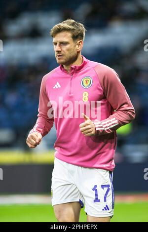 Stuart Armstrong, der für Southampton den Mittelfeldspieler spielt, spielt im Hampden Park, Glasgow, Schottland, in der Europäischen C gegen Spanien Stockfoto