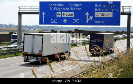 LKW auf deutschen Autobahnen Stockfoto