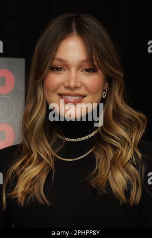 New York, New York, USA. 29. März 2023. Olivia holt Photo Call für Olivia holt tritt am 29. März 2023 in Chicago, Legrande Lounge im Time Hotel, New York, NY, auf. Kredit: Kristin Callahan/Everett Collection/Alamy Live News Stockfoto