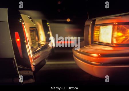 1992 HISTORISCHER STOSSFÄNGER BIS STOSSFÄNGER HIGHWAY TRAFFIC Stockfoto