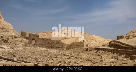 Deir el-Medina, Arbeiter Dorf in der Nähe von Tal der Könige, Westufer des Nil, Luxor, Ägypten Stockfoto