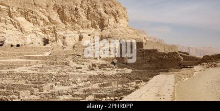 Deir el-Medina, Arbeiter Dorf in der Nähe von Tal der Könige, Westufer des Nil, Luxor, Ägypten Stockfoto