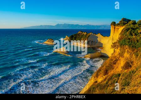 Sonnenuntergang über Cape Drastis, einer Insel Korfu, Griechenland. Stockfoto