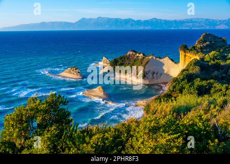 Sonnenuntergang über Cape Drastis, einer Insel Korfu, Griechenland. Stockfoto