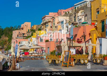 Marina di Corricella auf der italienischen Insel Procida. Stockfoto